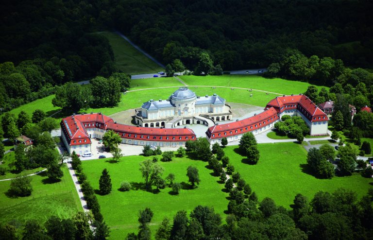 Königliche Begegnungen, Amüsante Anekdoten und Opernzauber: Ein Juli voller Erlebnisse auf Schloss Solitude