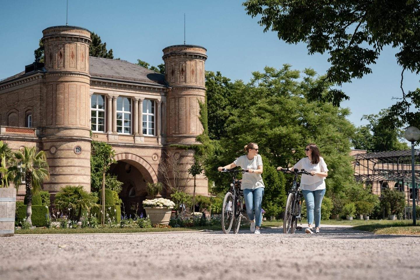 Karlsruhe auf zwei Rädern: die verborgenen Schätze dieser faszinierenden Stadt entdecken