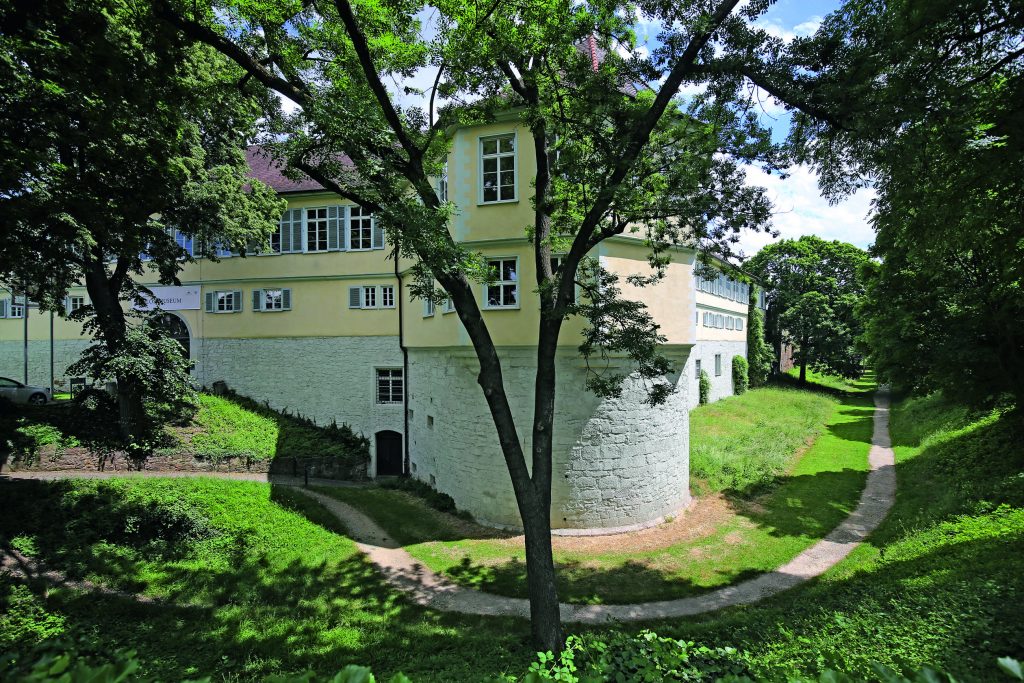 Schloss Kirchheim öffnet im neuen Glanz wieder seine Tore: Ein Sommer voller Geschichte und Kultur 21 Kirchheim Aussen DE2R4312 500dpi Thomas Kiehl 2600 ssg Pressebild