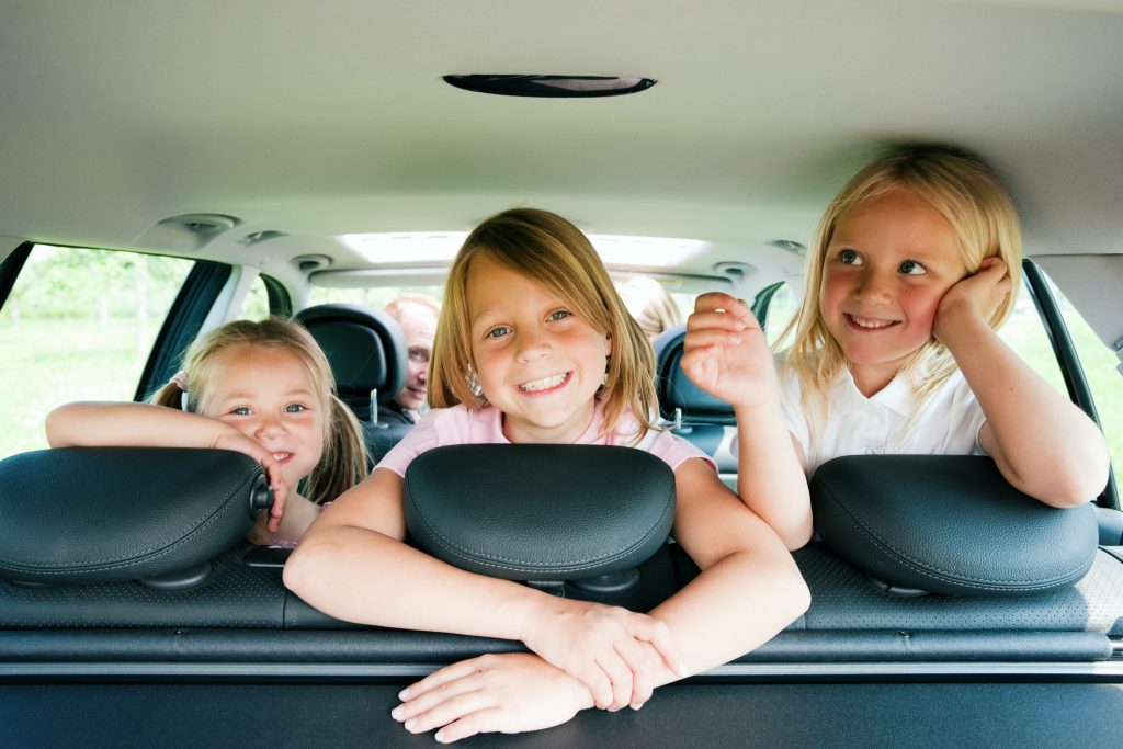 Stau mit Kindern: So wird Stillstand zum Abenteuer!
