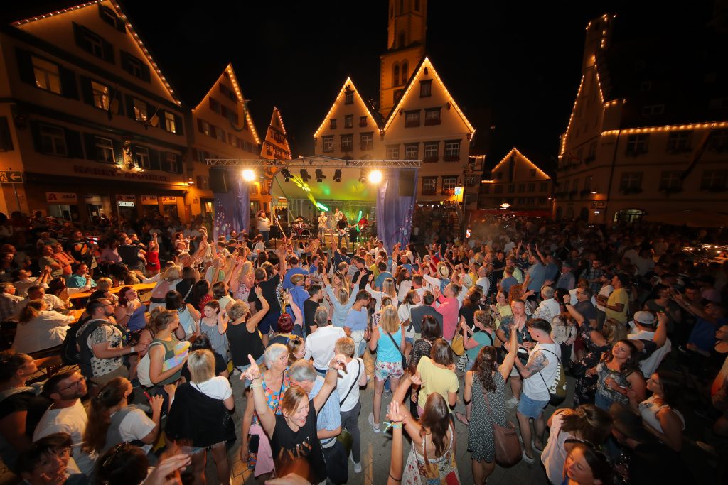 10 Tage Feiern, tanzen, genießen: Das Schützenfest Biberach 2023 lädt ein! Tanz auf dem Marktplatz 1