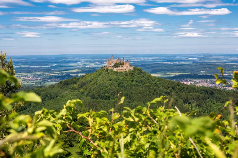 Sturm legt Burg Hohenzollern lahm: Ein historisches Juwel nimmt eine Auszeit!