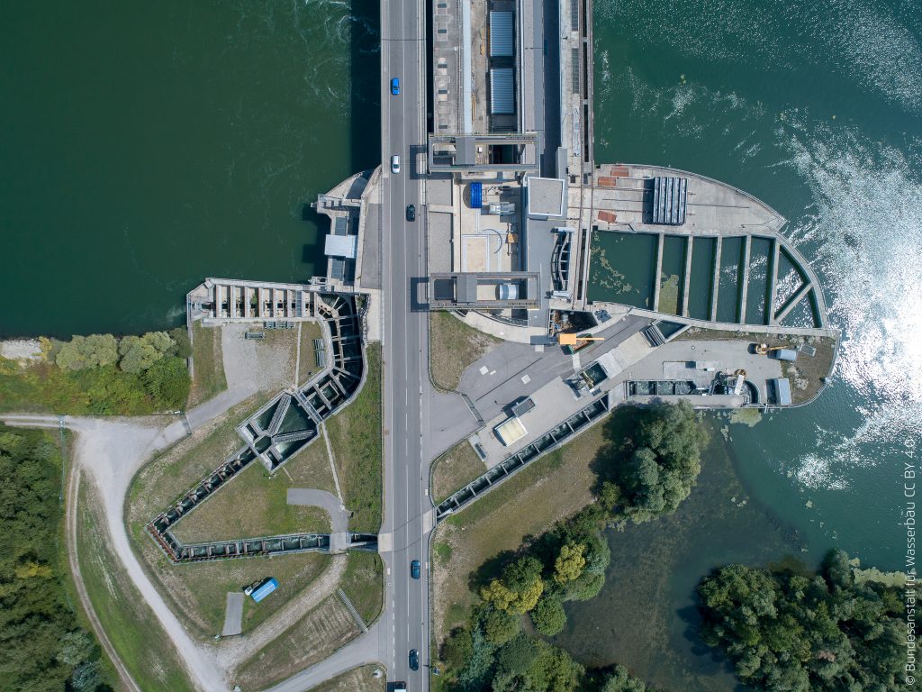 Die Fischtreppe am Rheinkraftwerk Iffezheim