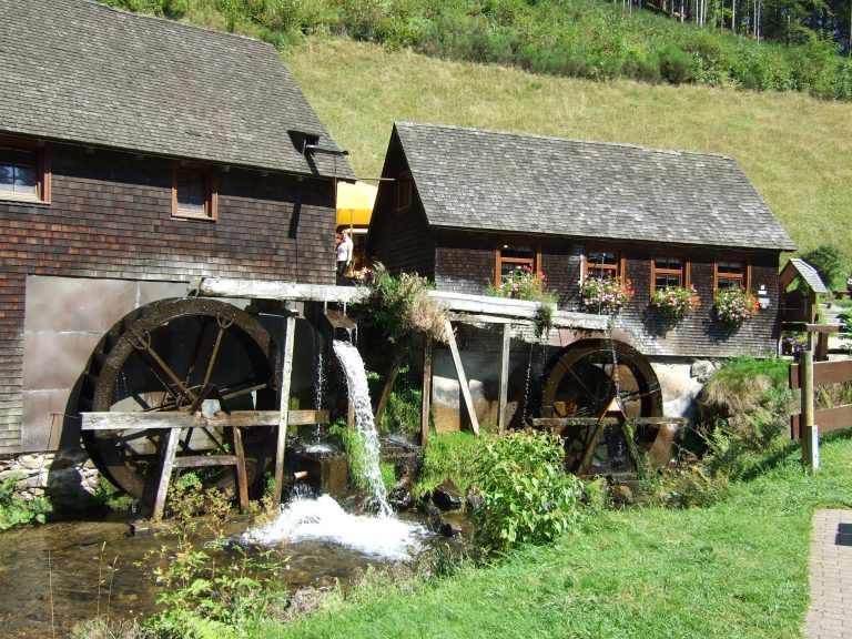 Ausflugstipp: Wo die Räder doppelt klappern –Die Hexenlochmühle im Schwarzwald
