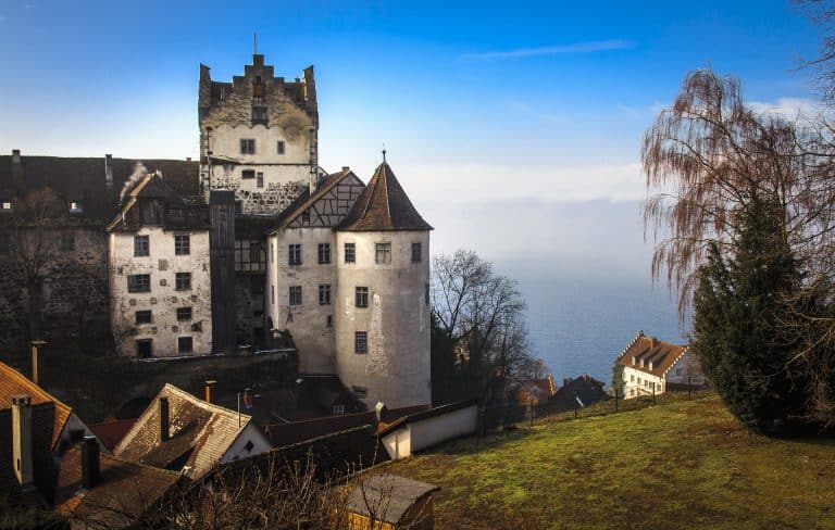 Die Meersburg: Seit über 1000 Jahren ständig bewohnt und damit die älteste, noch bewohnte Burg Deutschlands