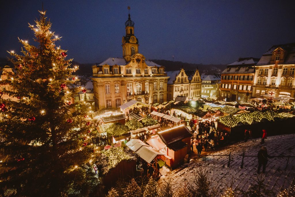 Weihnachtliche Entdeckungstour durch Baden-Württembergs Kleinstadtperlen Weihnachtsmarkt Schwaebisch Hall c Nico Kurth