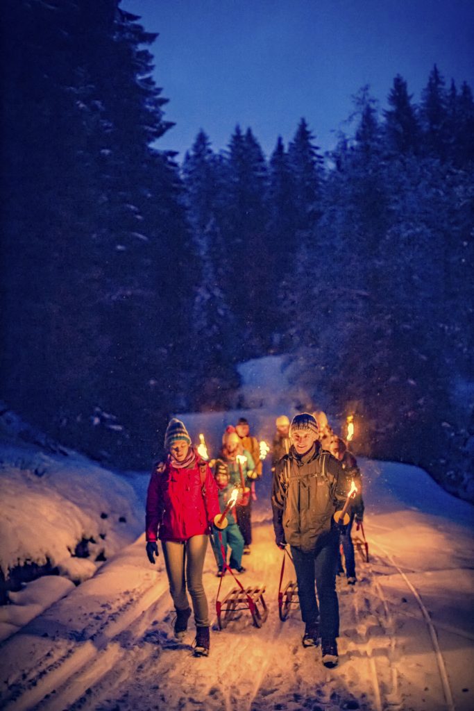 Neujahrstipp: Die "Lichtblicke" im Hochschwarzwald für einen besinnlichen und ruhigen Start ins neue Jahr Fackelwanderung©Hochschwarzwald Tourismus GmbH