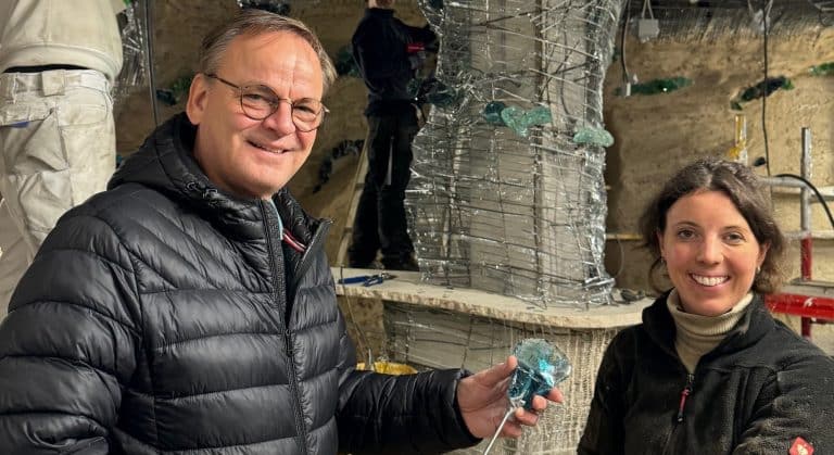 Neuer Glanz im Europa-Park: Isabel Markos Meisterwerk in der Edelstein-Grotte Neuer Glanz im Europa-Park: Isabel Markos Meisterwerk in der Edelstein-Grotte