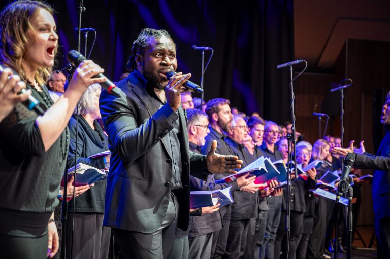 Traditionelle Charitykonzert im Europa-Park: Über 11.000 Euro bei den „Golden Harps“ gespendet Traditionelle Charitykonzert im Europa-Park: Über 11.000 Euro bei den „Golden Harps“ gespendet