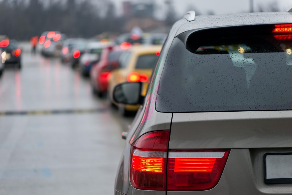 Weihnachtsreisewelle rollt an: Vollgestopfte Straßen in Baden-Württemberg!