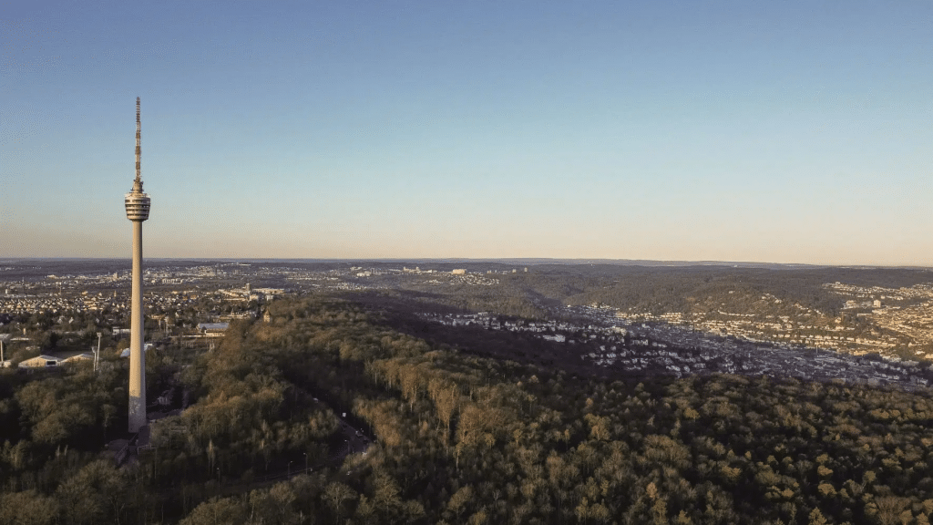 Stuttgarter Fernsehturm: Ein Meilenstein der Architektur auf dem Weg zum UNESCO-Welterbe image