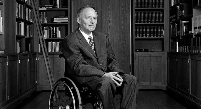 Schockierender Vorfall in Offenburg: Grab von CDU-Ikone Wolfgang Schäuble geschändet!