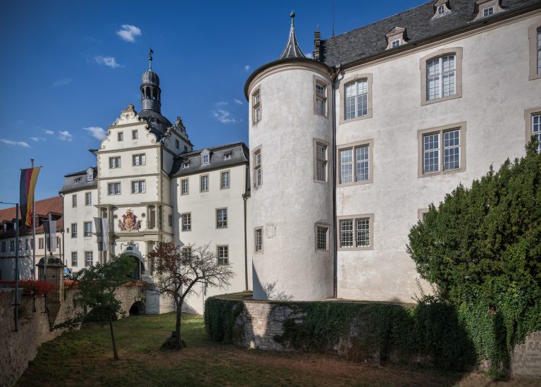 Märchenzauber im Residenzschloss Mergentheim: „Sterntaler“ begeistert Groß und Klein