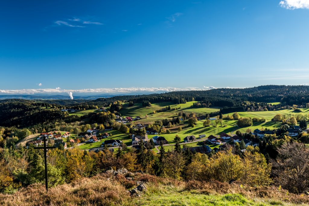 Wanderlust im Schwarzwald: Auf den Spuren von Silberminen und Hexentanzplätzen – Neue Wanderwege im Schwarzwald 1 Bergbaurundweg Dachsberg Blick vom Kreuzfelsen