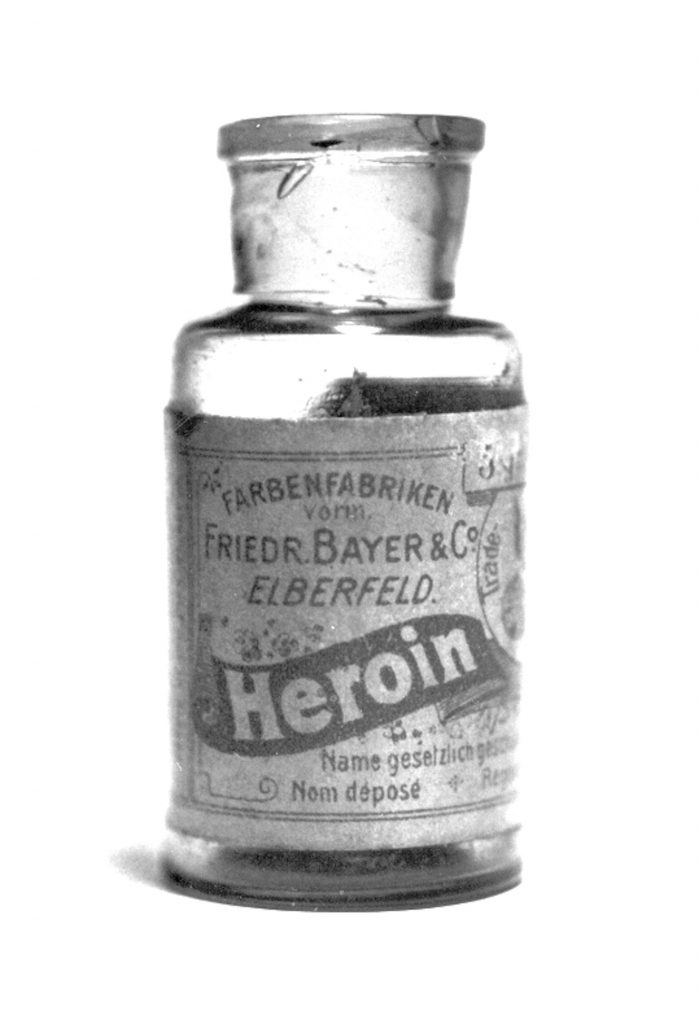 Das berühmteste Schmerzmittel der Welt: Ein Geniestreich eines Baden-Württembergers! Bayer Heroin bottle