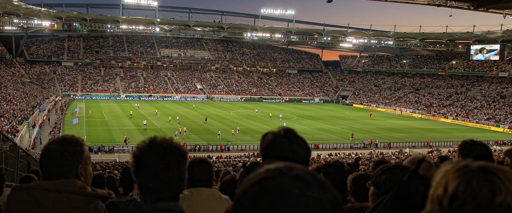 EM 2024: Stuttgarts MHP-Arena – Eine Evolution von der "Kampfbahn" zum High-Tech Fußballtempel! Mercedes Benz Arena Stuttgart