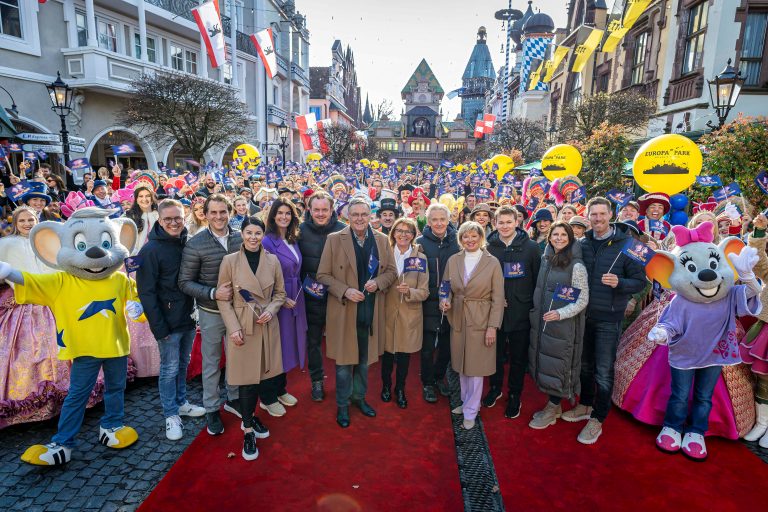 Europa-Park startet mit spektakulären Neuheiten in die Sommersaison 2024! Europa-Park startet mit spektakulären Neuheiten in die Sommersaison 2024!