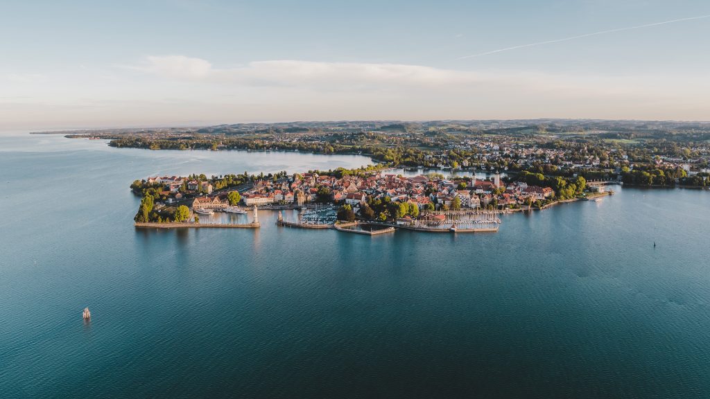 5 Highlights am Bodensee 2024: Kultur, Kulinarik und Natur in extenso erleben WESUM LTK Luftbild22 FullRes 03 DJI 0017 Pano 1920x1080px 1 1