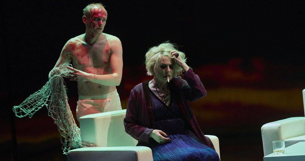 Staatsoper Stuttgart präsentiert 'Elektra': Ein packendes Drama voller Rache und Wahnsinn unter der Leitung von Cornelius Meister elektra2