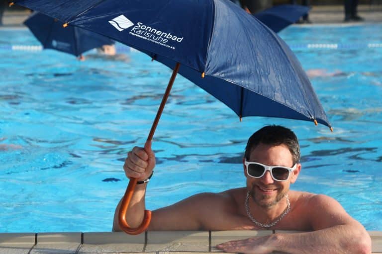 Unglaublich, aber wahr: Karlsruher Sonnenbad startet am 15.03 als erstes Freibad Deutschlands in die Saison!