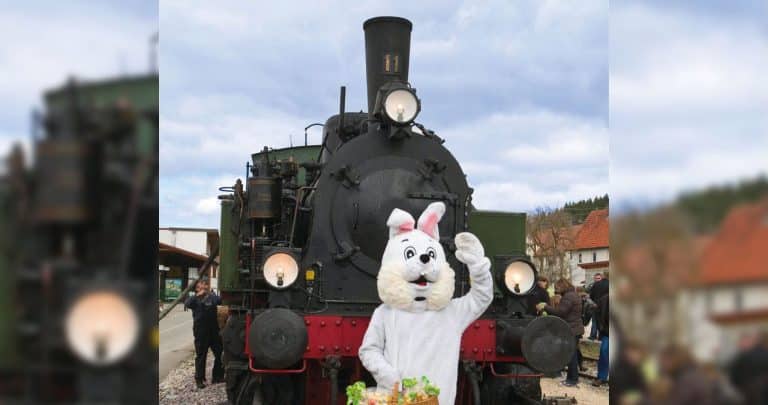 Ausflugstipp an Ostern: Mit dem Osterhasen im Dampfzug über die Schwäbische Alb Ausflugstipp an Ostern: Mit dem Osterhasen im Dampfzug über die Schwäbische Alb