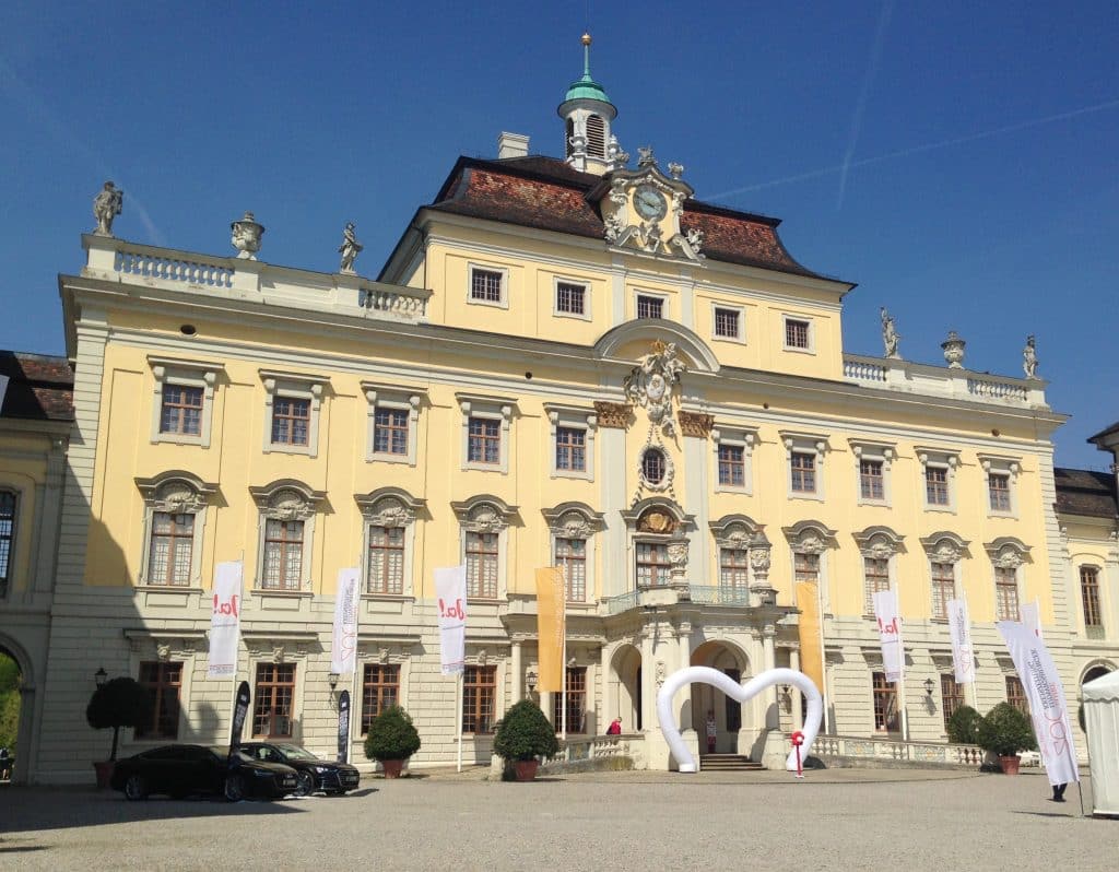 Romantik und Eleganz in historischen Mauern: Die Hochzeitsmesse "Ja!" im Residenzschloss Ludwigsburg 24 ludwigsburg rsl event hochzeitsmesse 2018 foto sta eva kobelt ssg pressebild