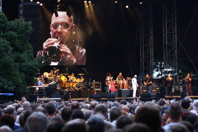 „Live im Schloss“: Bad Mergentheimer Schlosshof feiert Comeback als Bühne für Weltstars