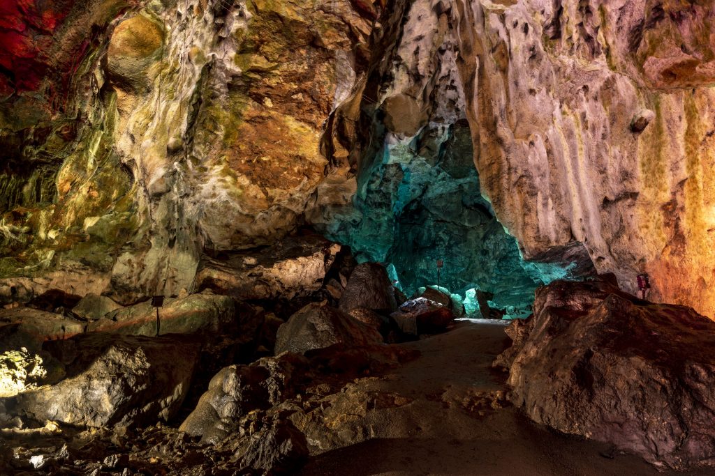 Alles begann mit dem Wasser: Die faszinierende Geschichte der Schwäbischen Alb 2 Nebelhöhle in Sonnenbühl