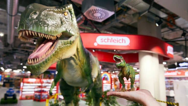 Baden-Württemberg verliert weiteres Traditionsunternehmen: Schleich zieht nach München & Prag