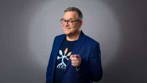 Showdown für "Eltons 12" Raab Entertainment produziert neue RTL-Samstagabend-Show mit Elton, "Buschi" und 12 Promis