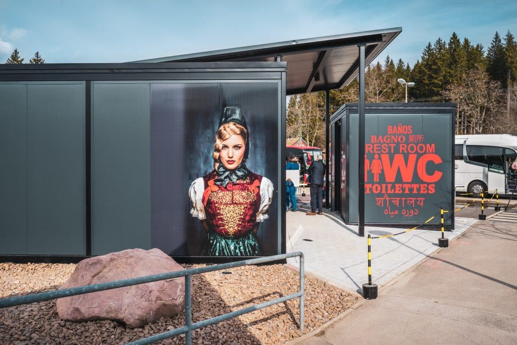 Die Erlebnistoilette in Titisee: Diese hochmoderne WC-Anlage muss man erlebt haben!
