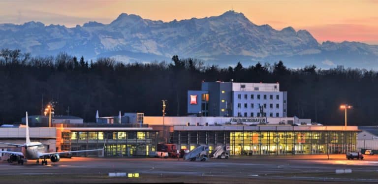 Sommerreisewelle am Bodensee-Airport: Urlaubsstart für Tausende