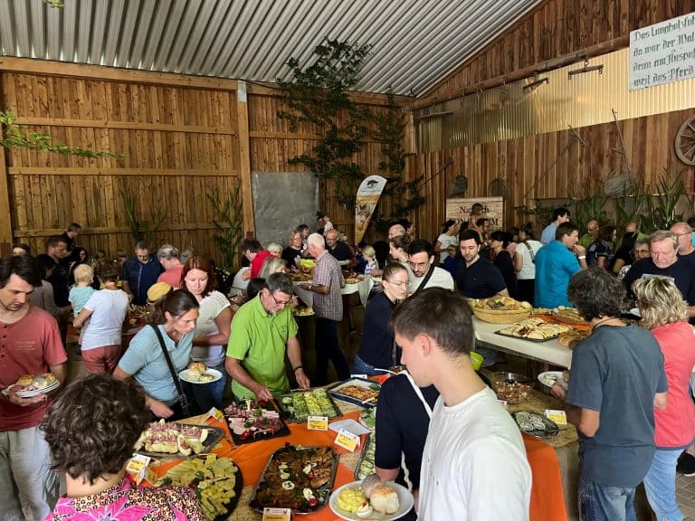 Genuss und Einblicke: Naturpark-Brunch lockt Besucher auf die Bauernhöfe im Schwarzwald