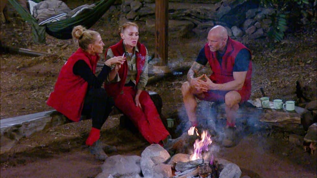 Giulia Siegel (l.), Georgina Fleur, Thorsten Legat