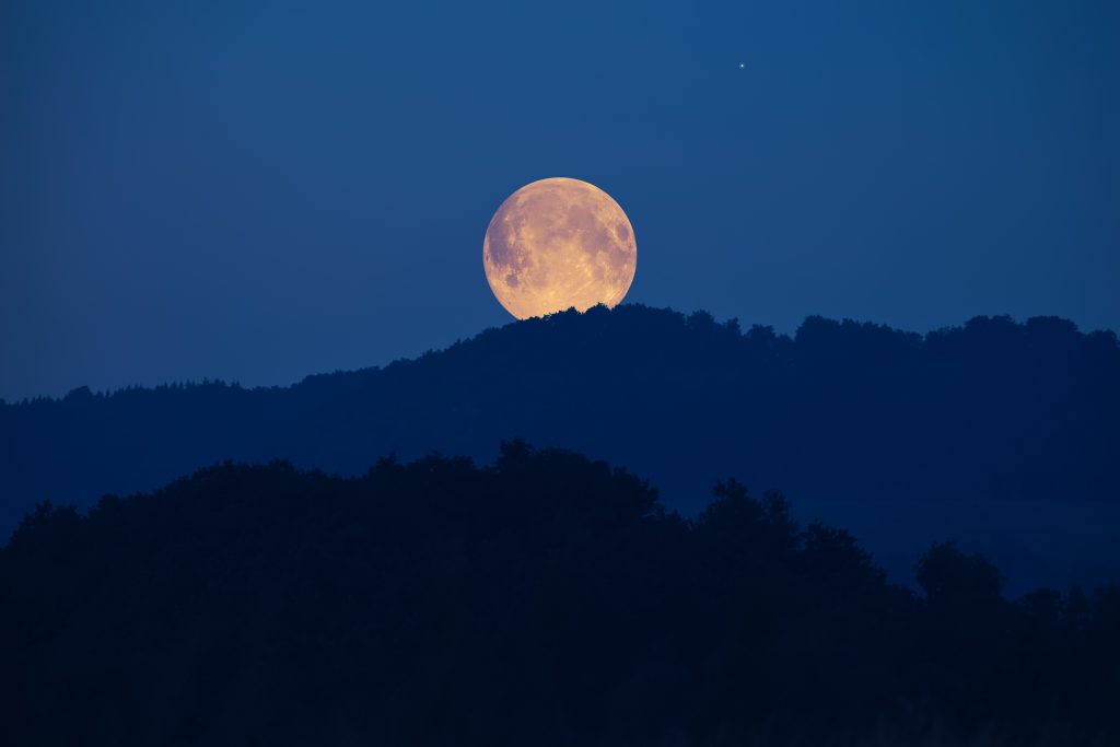 Der Supermond ist da – und er zeigt sich spektakulär