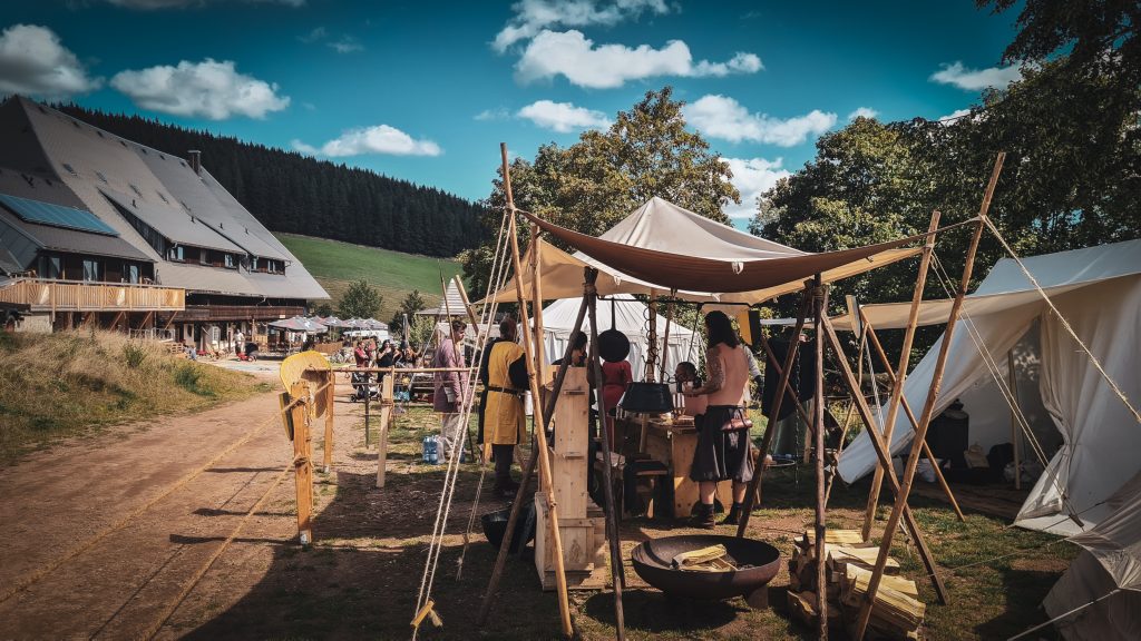 Hochschwarzwald im September: 7 Event-Tipps für jeden Geschmack 3 Hochschwarzwald im September: 7 Event-Tipps für jeden Geschmack Michelaltermarkt %C2%A9Zum wilden Michel