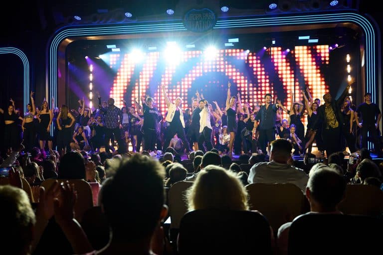 Nachwuchstalente und Profis begebei der „Broadway Dreams Camp Show“ im Europa-Park Nachwuchstalente und Profis begebei der „Broadway Dreams Camp Show“ im Europa-Park