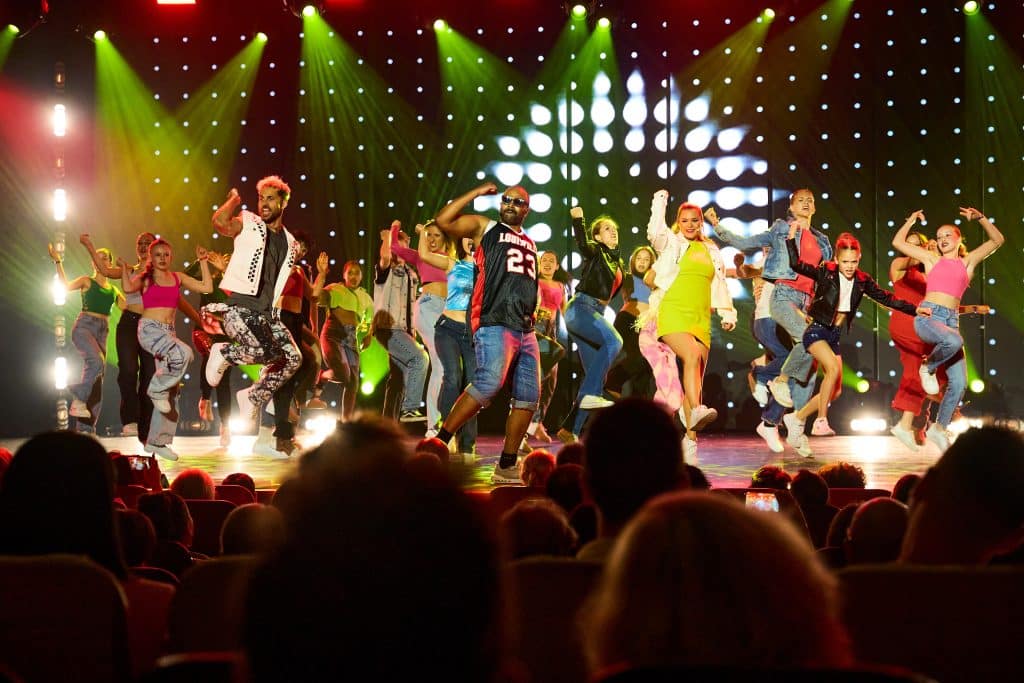 Nachwuchstalente und Profis begebei der „Broadway Dreams Camp Show“ im Europa-Park 1 Nachwuchstalente und Profis begebei der „Broadway Dreams Camp Show“ im Europa-Park PM 2024 Broadway Dreams Camp Show 2