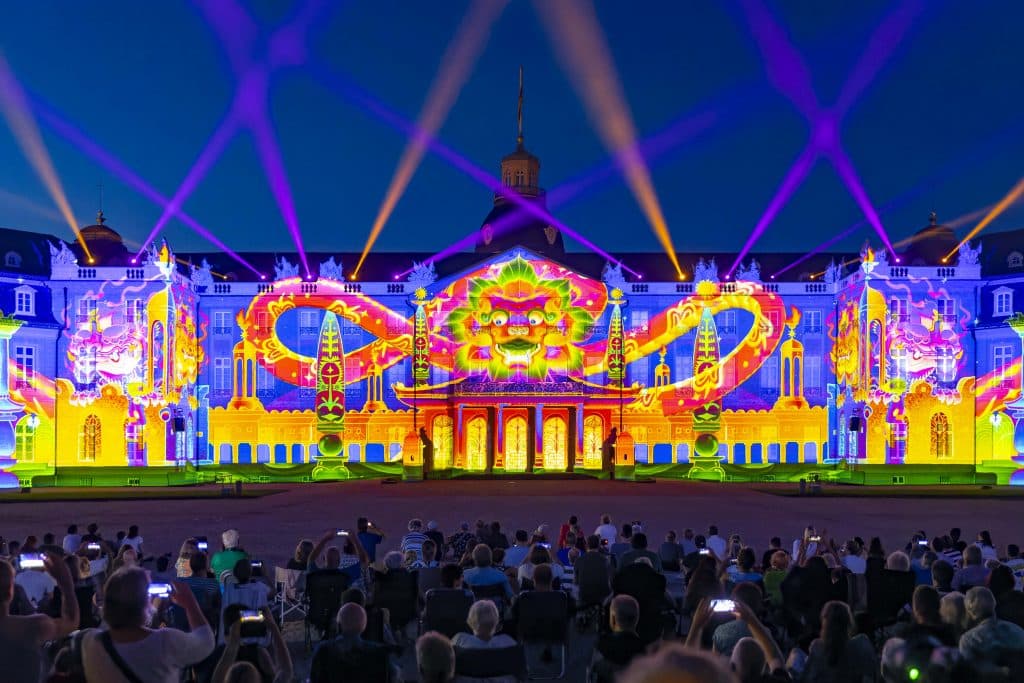 Karlsruher SCHLOSSLICHTSPIELE feiern 10 Jahre: Glanzvolle Premiere im Jubiläumsjahr SCHLOSSLICHTSPIELE KME 2023 JuergenRoesner 0921
