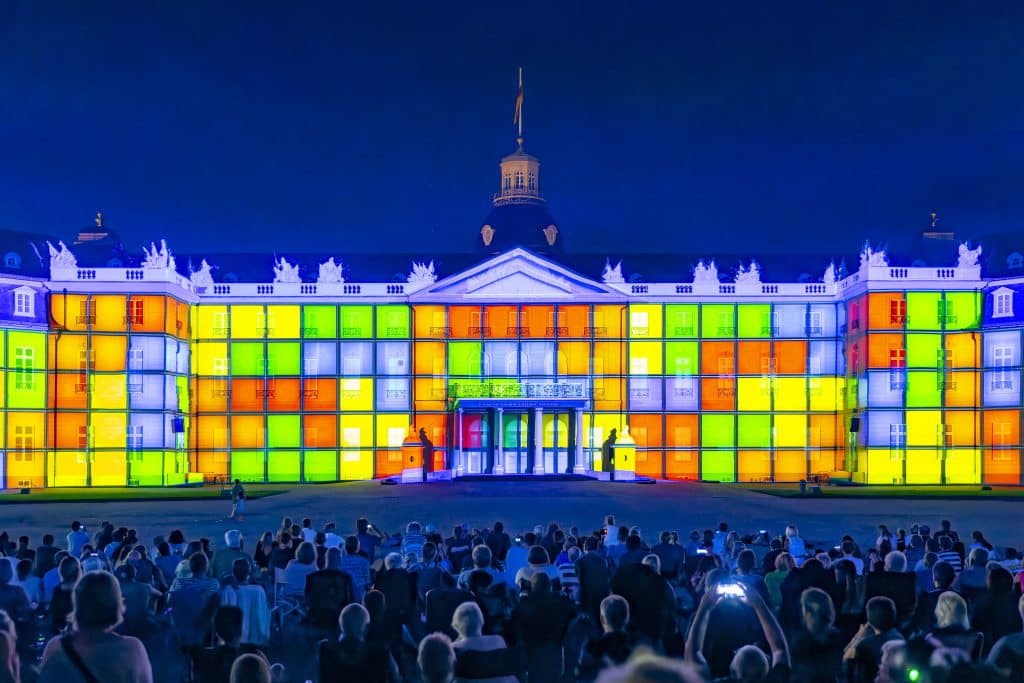 Karlsruher SCHLOSSLICHTSPIELE feiern 10 Jahre: Glanzvolle Premiere im Jubiläumsjahr SCHLOSSLICHTSPIELE KME 2023 JuergenRoesner 1050