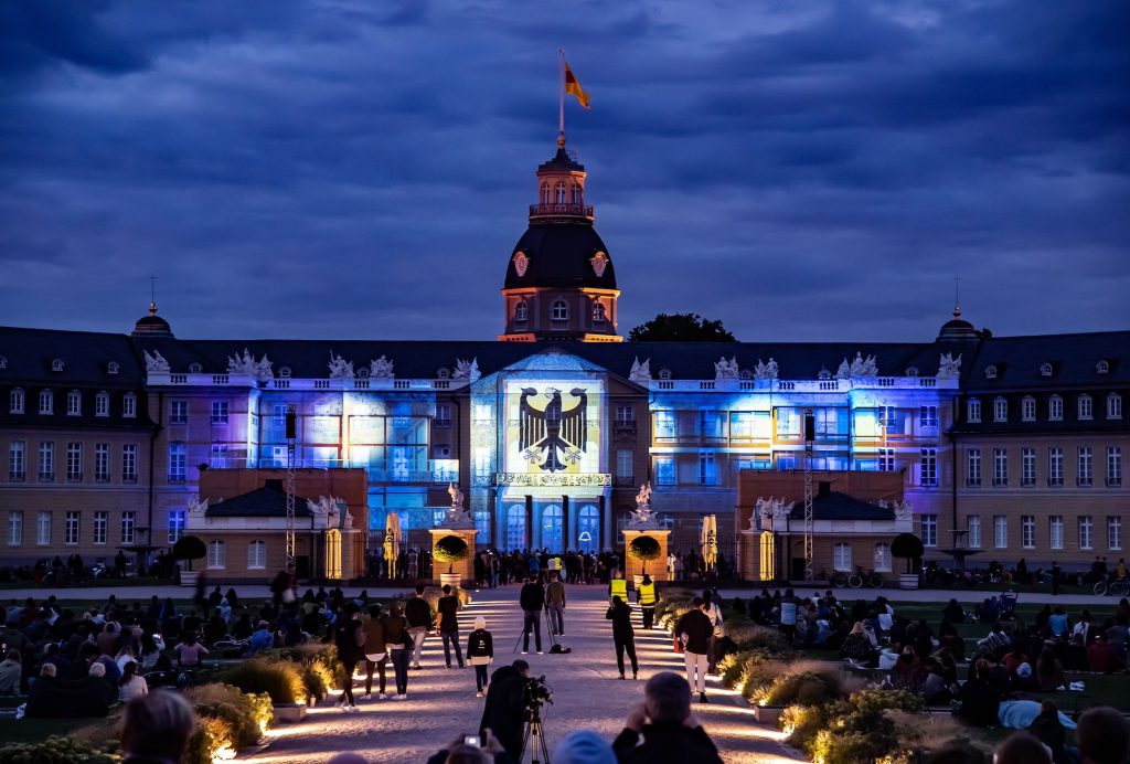 Karlsruher SCHLOSSLICHTSPIELE feiern 10 Jahre: Glanzvolle Premiere im Jubiläumsjahr