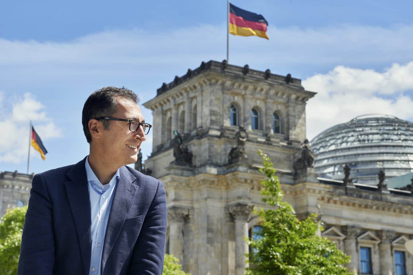 Berlin, Cem Özdemir im Regierungsvertel in und um den Bundestag