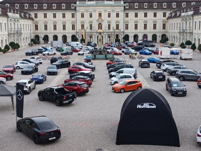 Residenzschloss Ludwigsburg: Automesse, faszinierende Führungen und freier Eintritt ins Modemuseum – Ein Wochenende voller Erlebnisse
