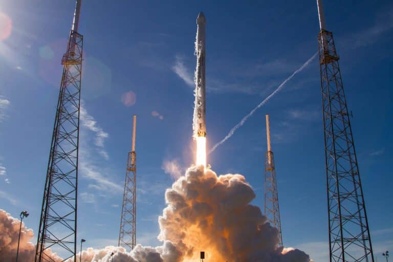 Musk träumt vom Mars: Fünf Starships in zwei Jahren – bemannte Mission ab 2028?