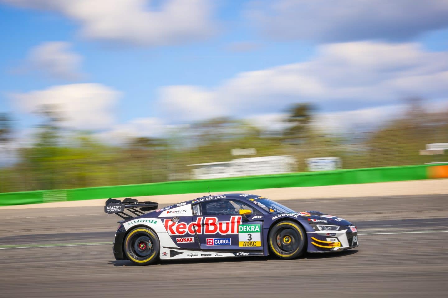 DTM-Showdown in Hockenheim: Rennfieber pur – Wer holt sich den Titel? 1 DTM-Showdown in Hockenheim: Rennfieber pur – Wer holt sich den Titel? DTM Test 2024 04 10 Mi TKa 08266