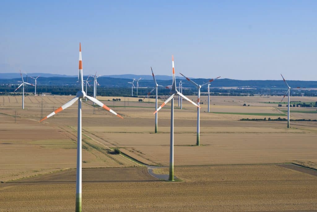 Energiewende mit Haken: Mehr als 60 % aus erneuerbaren Energien – Deutschland wird zum Netto-Importeur