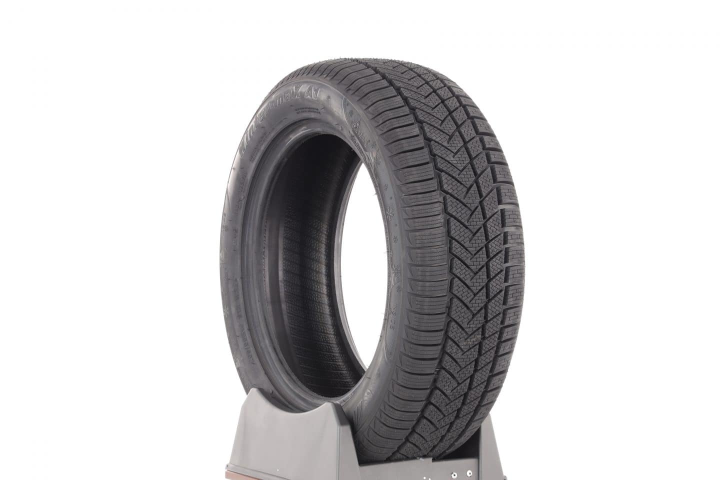 Schlusslicht im ADAC-Test: der Winrun Winter-max A1 WR22