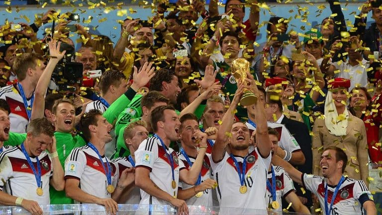 Abschiedsspiel von Lukas Podolski: ProSieben rollt den grünen Teppich aus