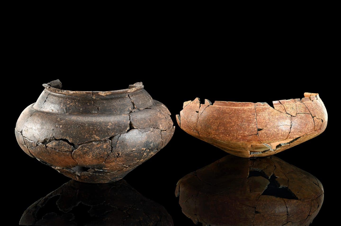 Sensation in Baden-Württemberg: Spektakuläre 2.600 Jahre alte Kelten-Grabkammer bei Riedlingen entdeckt! 02 Keramikgefaesse aus Grube unter Grabhuegel