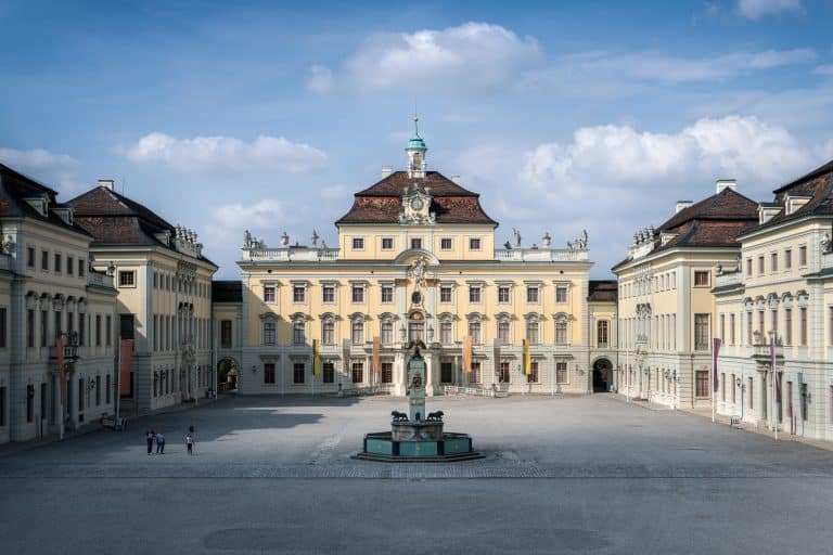 Herbstferien im Residenzschloss Ludwigsburg: Magische Nachtführungen und spannende Abenteuer für die ganze Familie!